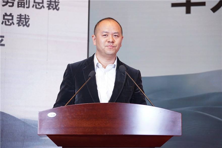 手机华为朱平华为手机官方网站首页
