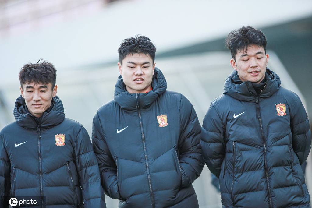 乐视手机换华为系统版本:曝广州队已告知韦世豪是自由身 杨立瑜张修维去年也没发钱
