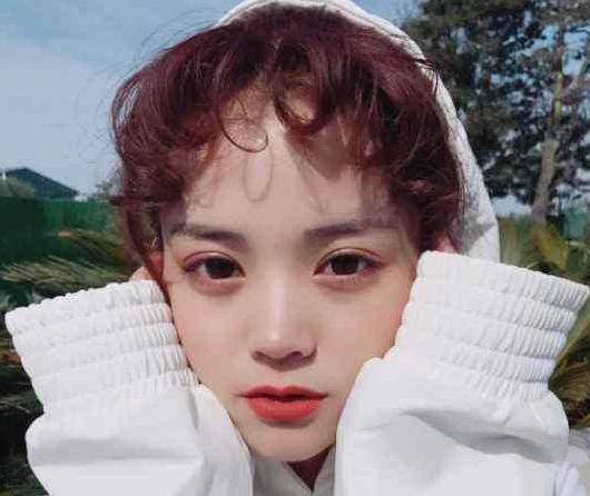 激战2有没有免费版苹果:女人脸上有“3个凸起”，是天生的“减龄脸”，怪不得更吸引异性