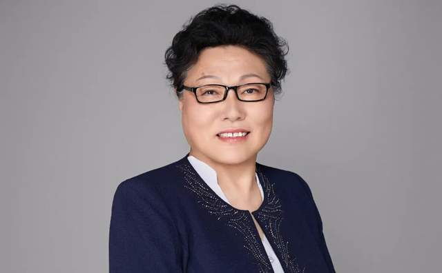 苹果7公开版和:谭雅玲：美国债务真情与惯性彰显美元特性