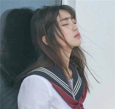 乐讯手机高手:爆笑段子：哦，没什么，就是两个变形金刚坐下来抽根烟